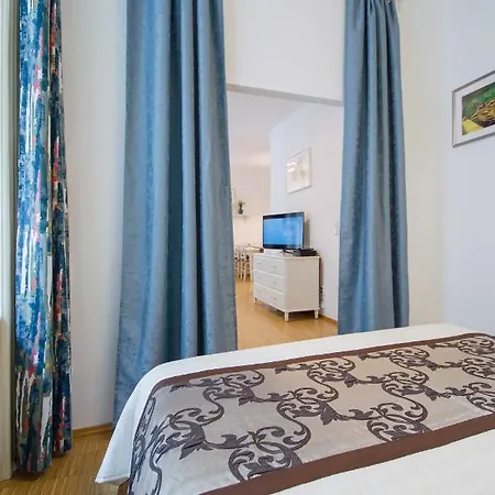 Modern Apartment Charvatova Prague Exterior photo